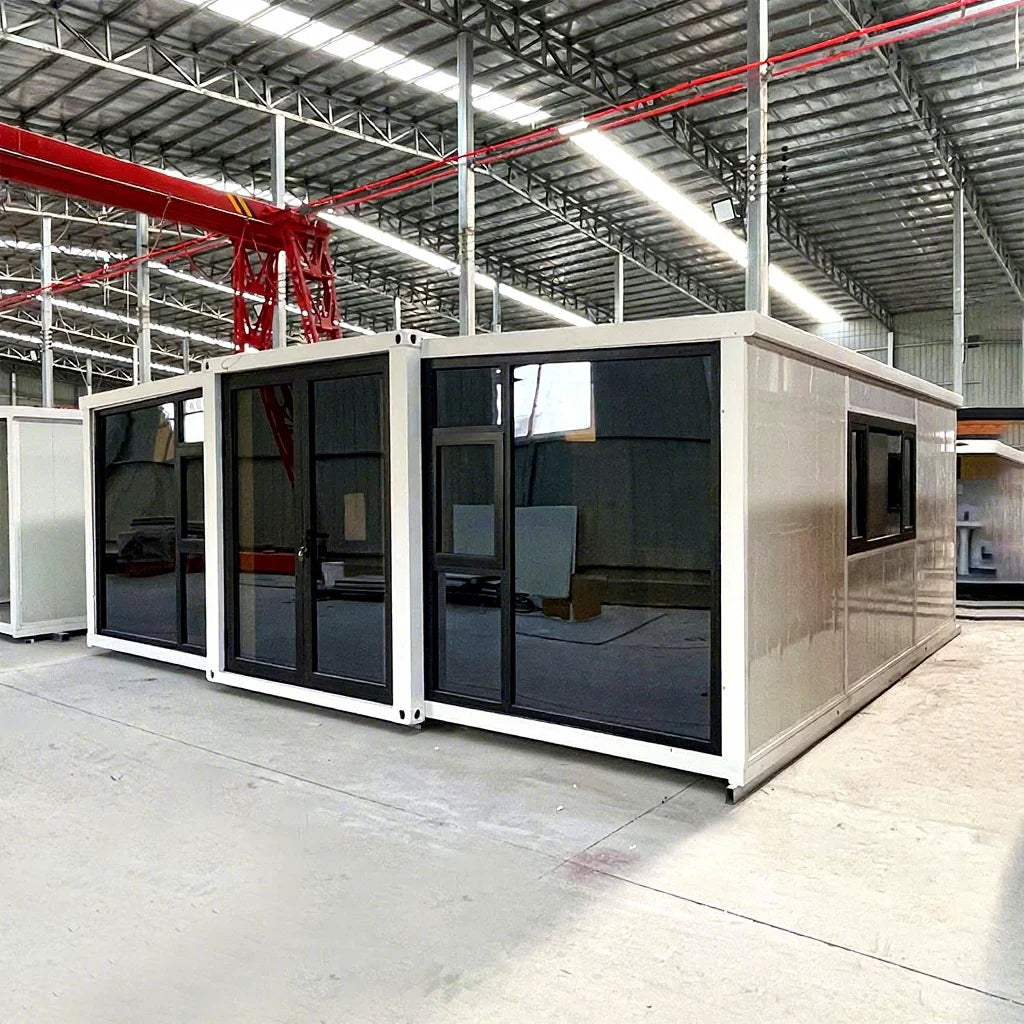 Customized 20Ft 40Ft 2 Bedroom Prefabricated Container House Luxury Mobile Expandable Container Houses Wooden House Tiny House